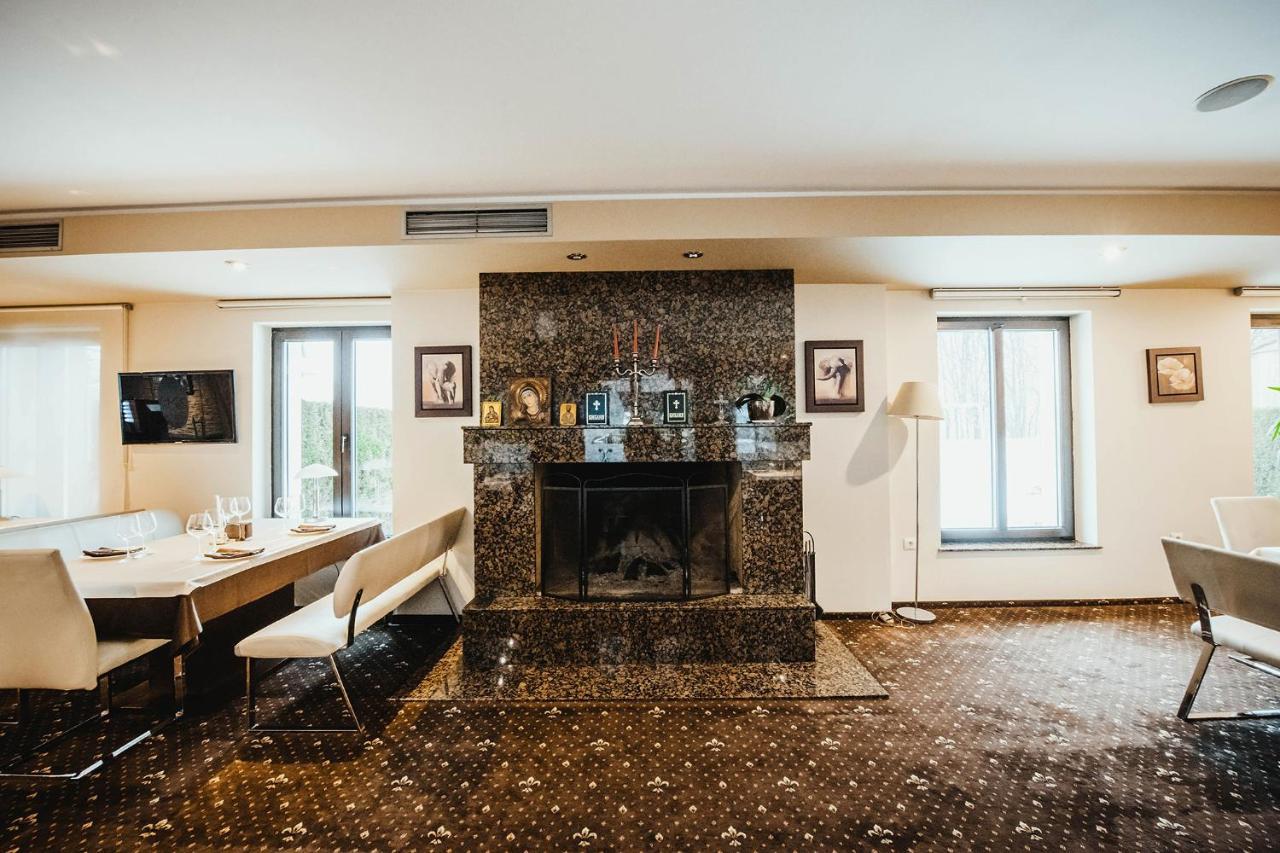 Hotel Vila Ekaterina Vakarel Dış mekan fotoğraf